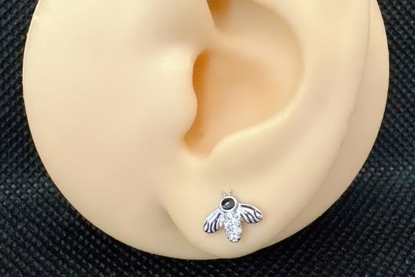 BÔNG TAI CON ONG MÀU BẠC