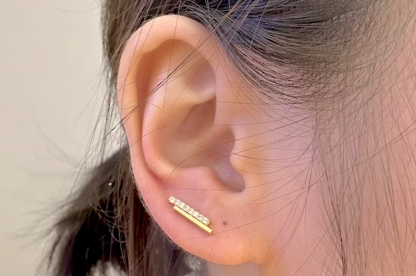 bông tai đi biển