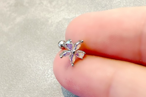 bông tai đi biển