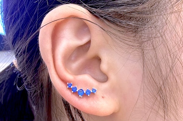 bông tai đi biển