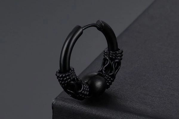 Top 10 bông tai nam đen giá tốt, chất lượng nhất