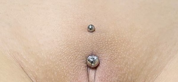 lỗ xỏ lạ - xỏ vùng kín