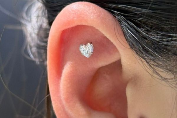 Các mẫu khuyên tai Titanium mới về