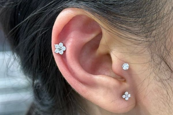 Các mẫu khuyên tai Titanium mới về