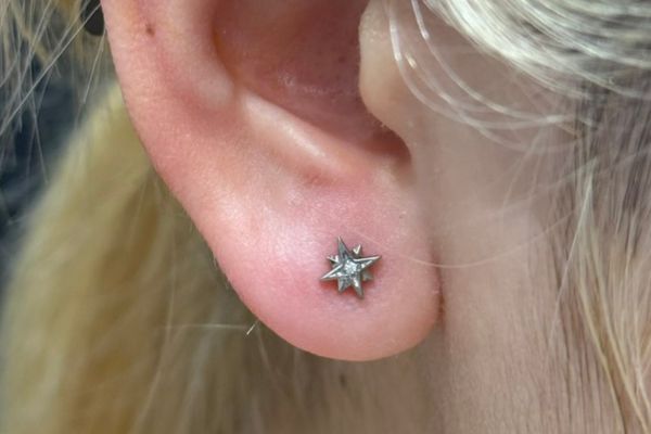 Các mẫu khuyên tai Titanium mới về