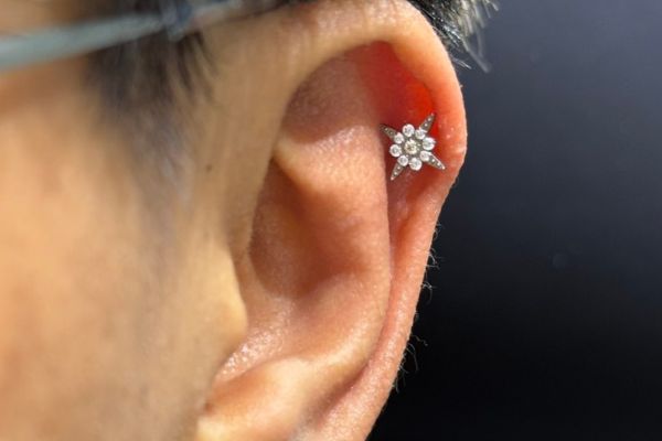 Các mẫu khuyên tai Titanium mới về