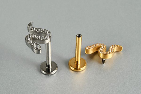 Các mẫu khuyên tai Titanium mới về