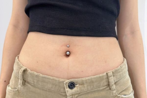 xỏ khuyên rốn đẹp cho nữ