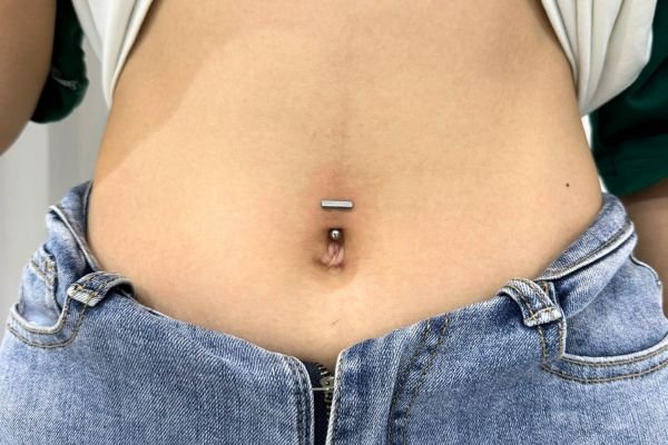 xỏ khuyên rốn đẹp cho nữ