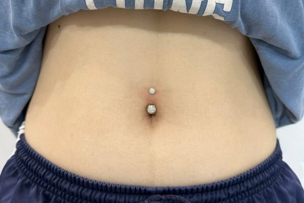 xỏ khuyên rốn đẹp cho nữ