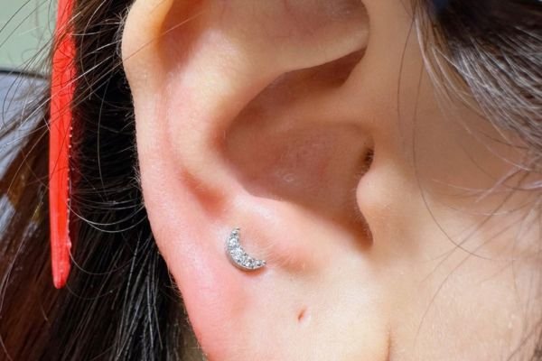 xỏ khuyên thịt tai - xỏ khuyên lobe