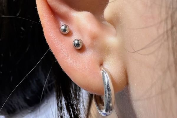 xỏ khuyên thịt tai - xỏ khuyên lobe