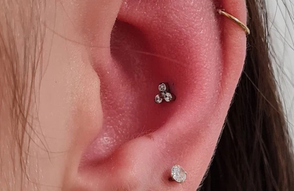 Dấu hiệu nhận biết lỗ xỏ khuyên đang lành đúng cách