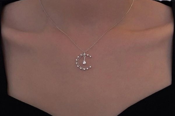 Dây chuyền thời trang nữ hình mặt trăng DROPLETS