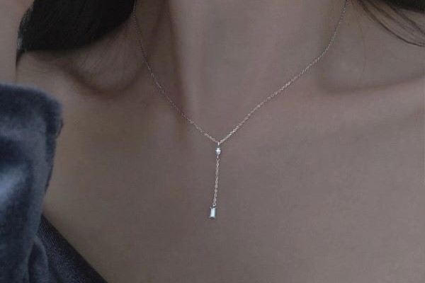 Dây chuyền thời trang thanh mảnh, sang trọng