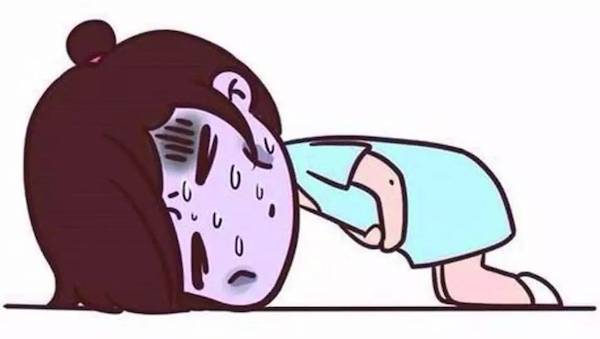 Đến tháng có xỏ khuyên được không?