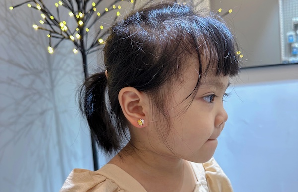 Bộ sưu tập xỏ tai em bé an toàn, xinh xắn tại TinyBox - 3/2023