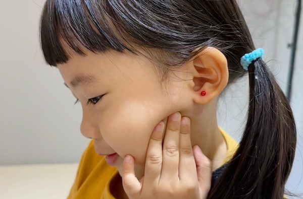 Bộ sưu tập xỏ tai em bé an toàn, xinh xắn tại TinyBox - 3/2023