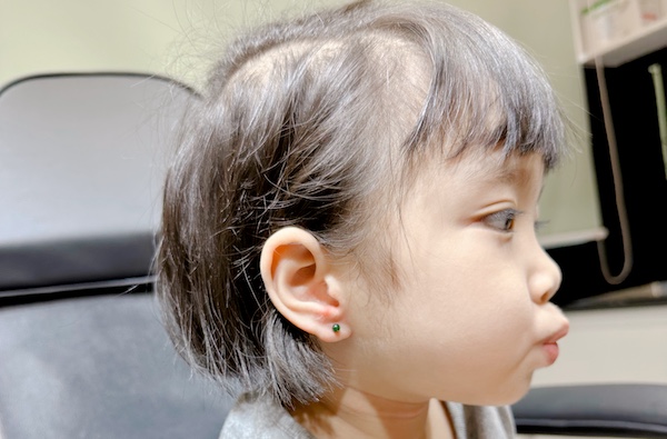 Bộ sưu tập xỏ tai em bé an toàn, xinh xắn tại TinyBox - 3/2023