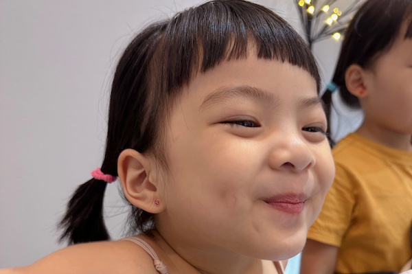 Bộ sưu tập xỏ tai em bé an toàn, xinh xắn tại TinyBox - 3/2023