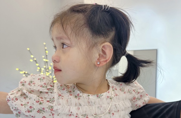 Bộ sưu tập xỏ tai em bé an toàn, xinh xắn tại TinyBox - 3/2023