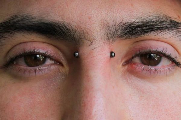 Giá xỏ khuyên môi - Xỏ khuyên sóng mũi