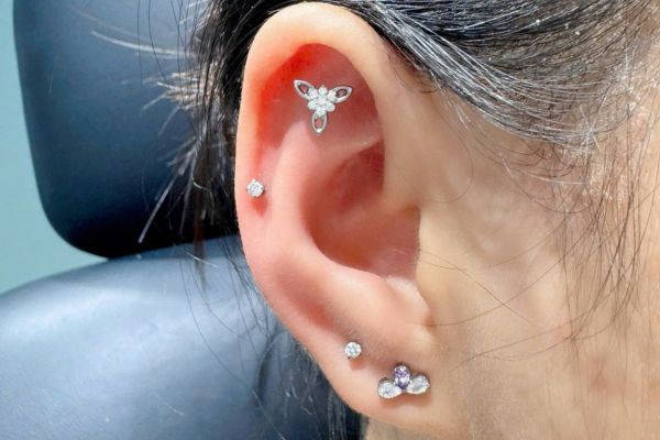 Giới trẻ xỏ khuyên, xu hướng hay nổi loạn?