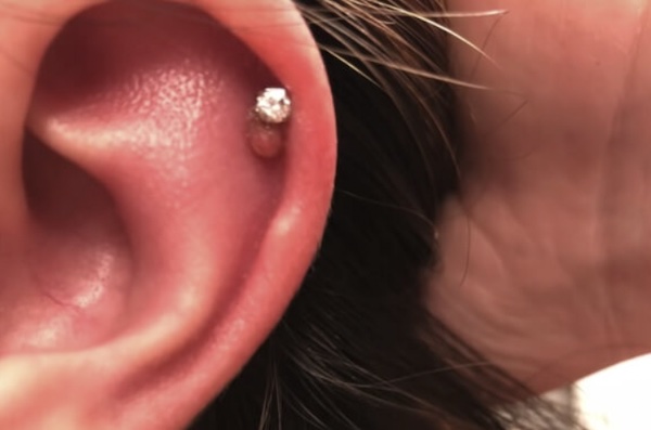 Gymer ăn thịt bò mỗi ngày có xỏ khuyên được không?