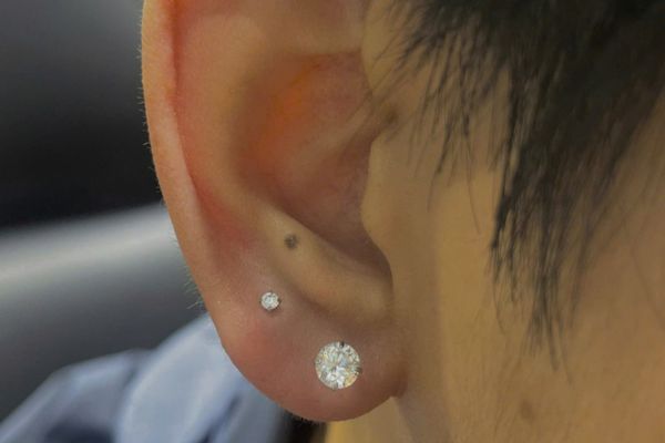 Hình ảnh bạn nam xỏ Lobe tại TinyBox - 11/2024