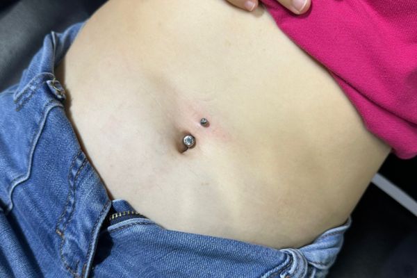 Hình ảnh xỏ khuyên rốn siêu đẹp