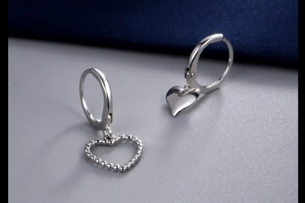 Hoa tai trái tim tòn ten #2 - Khuyên tai nữ