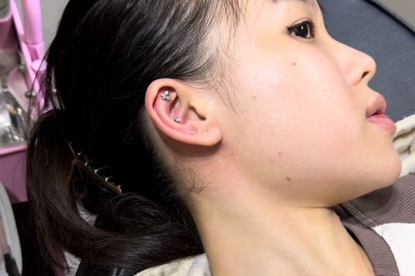 Học sinh có nên xỏ khuyên không