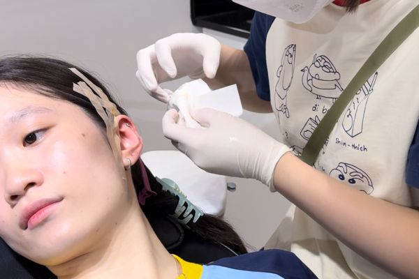 Học sinh có nên xỏ khuyên không