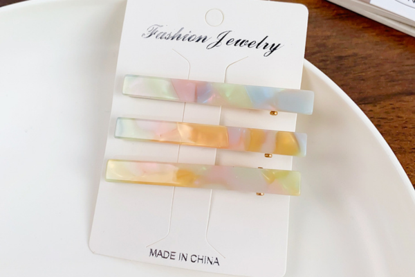 Set 2 cái kẹp mỏ vịt màu cầu vòng nhạt