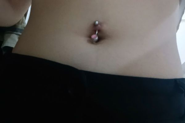 Khi nào thay khuyên rốn được?