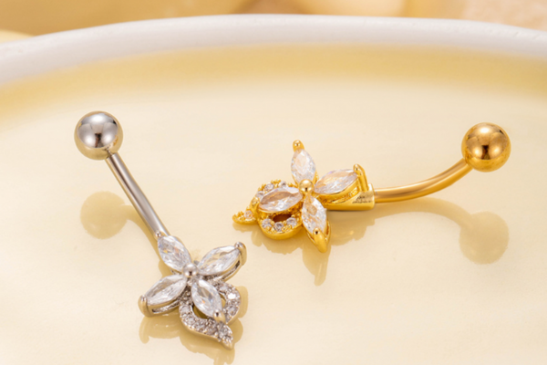 Khuyên rốn hoa lan đá trắng lấp lánh