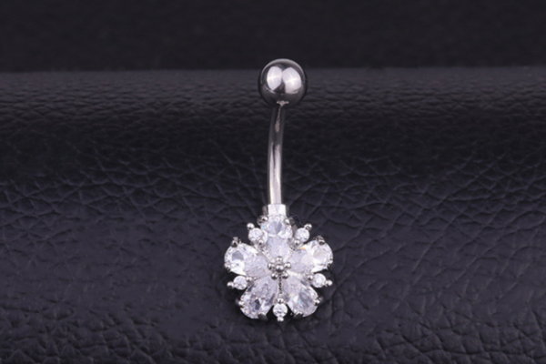 Khuyên rốn hoa mai đá lấp lánh