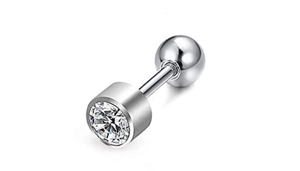 khuyên tai bạc nam làm từ chất liệu thép y tế