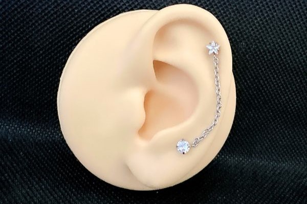 Khuyên tai đeo hai lỗ nhiều màu - Khuyên tai basic