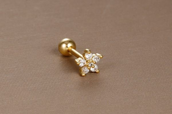 Khuyên tai hình bông hoa