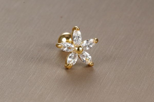 Khuyên tai hoa mai đính đá