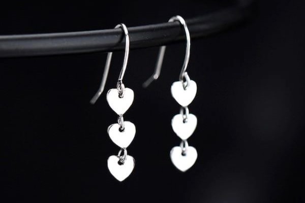 Hoa tai tua rua trái tim - Khuyên tai nữ