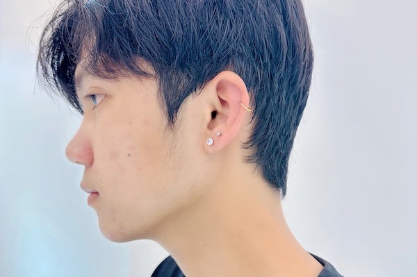 khuyên tai vàng cho nam