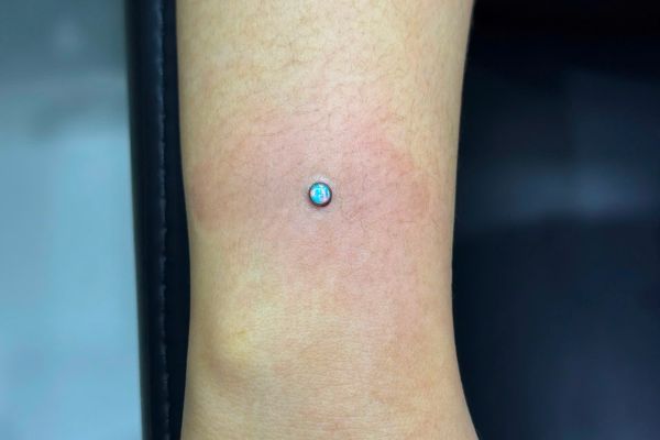 Khuyên Titanium F136 và G23 khác nhau như thế nào?