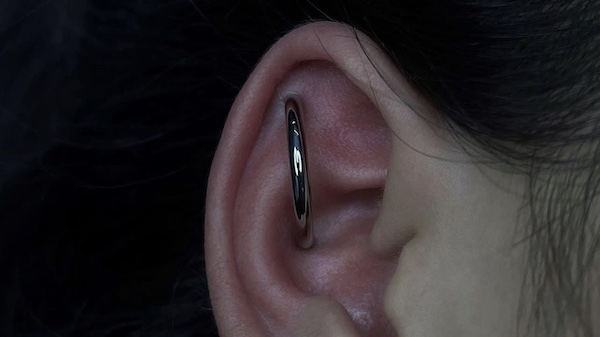 Phân biệt kiểu xỏ khuyên hiếm gặp và kiểu xỏ nguy hiểm