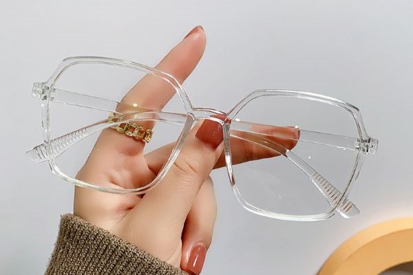 KÍNH MÁT NAM NỮ KHỔ LỚN