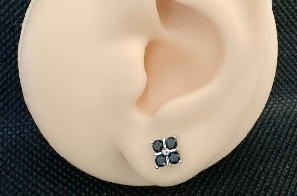 LE PERCE-NEIGE EARRING