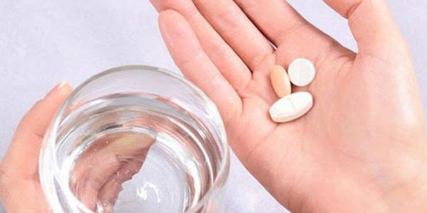 Lỗ xỏ khuyên bị sưng đau