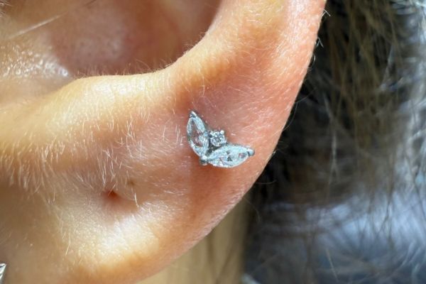 Bộ sưu tập bạn nữ xỏ thịt tai 10/2024 tại TinyBox