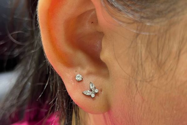 Bộ sưu tập bạn nữ xỏ thịt tai 10/2024 tại TinyBox